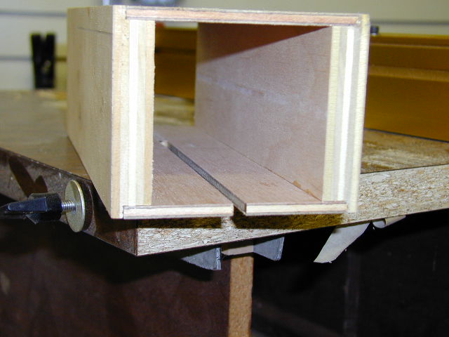 Detail view of the laminate construction